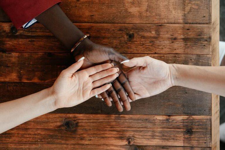 association caritative ensemble